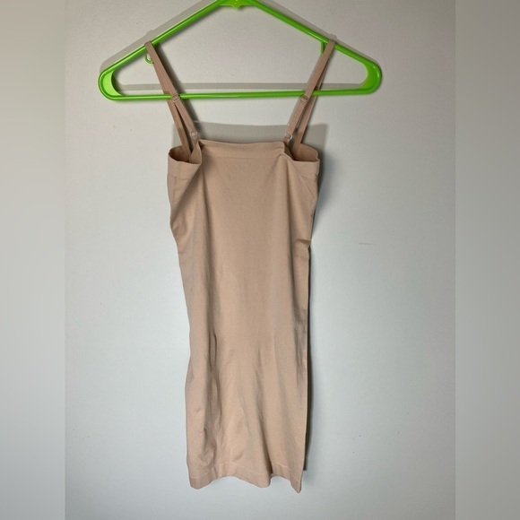 Shape-wear Medium  Bodysuit Slimmer Shaping Preowned Pristine Great Condition - Picture 2 of 5